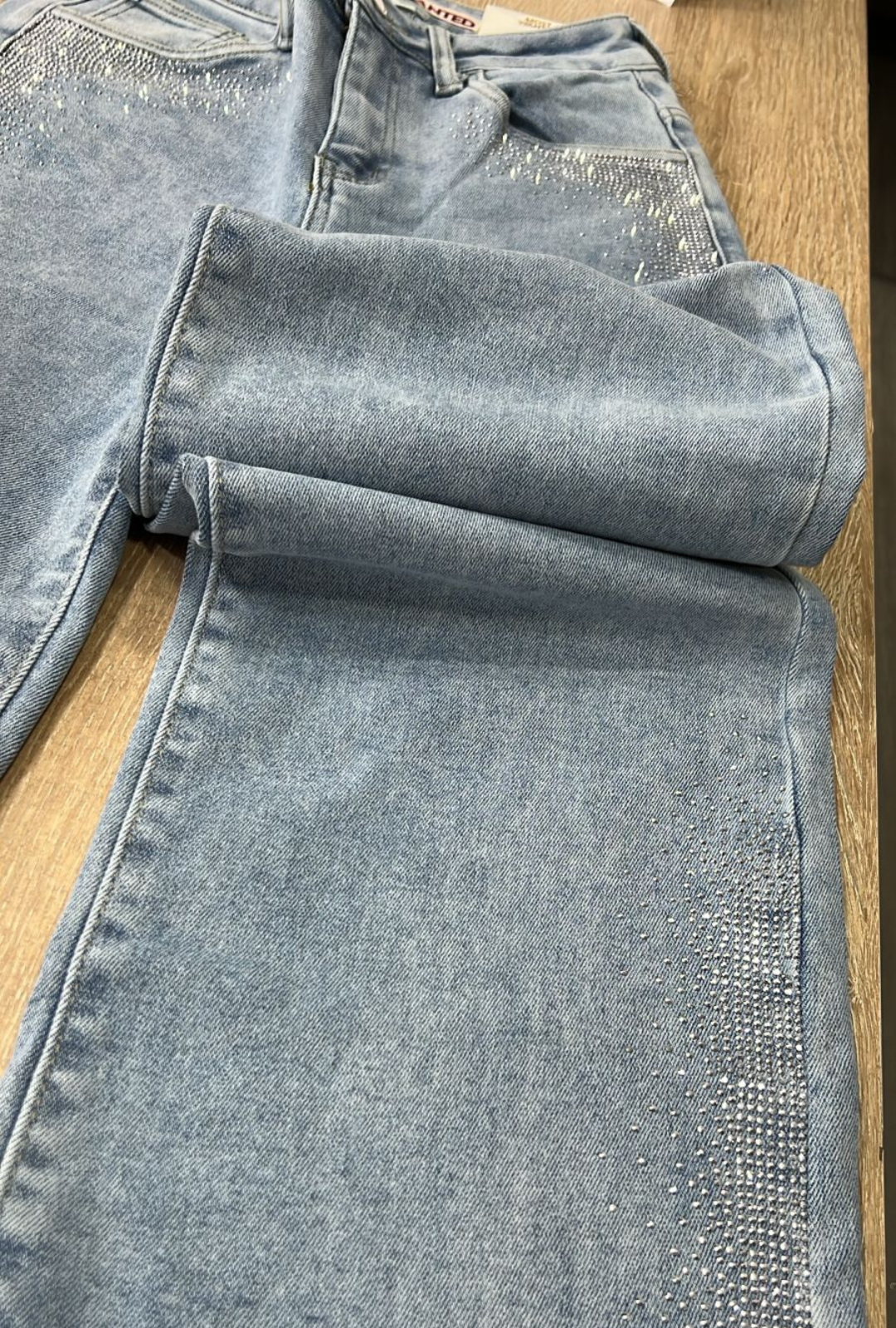 Jean Bota Ancha Straight con Brillos Laterales – Most Wanted