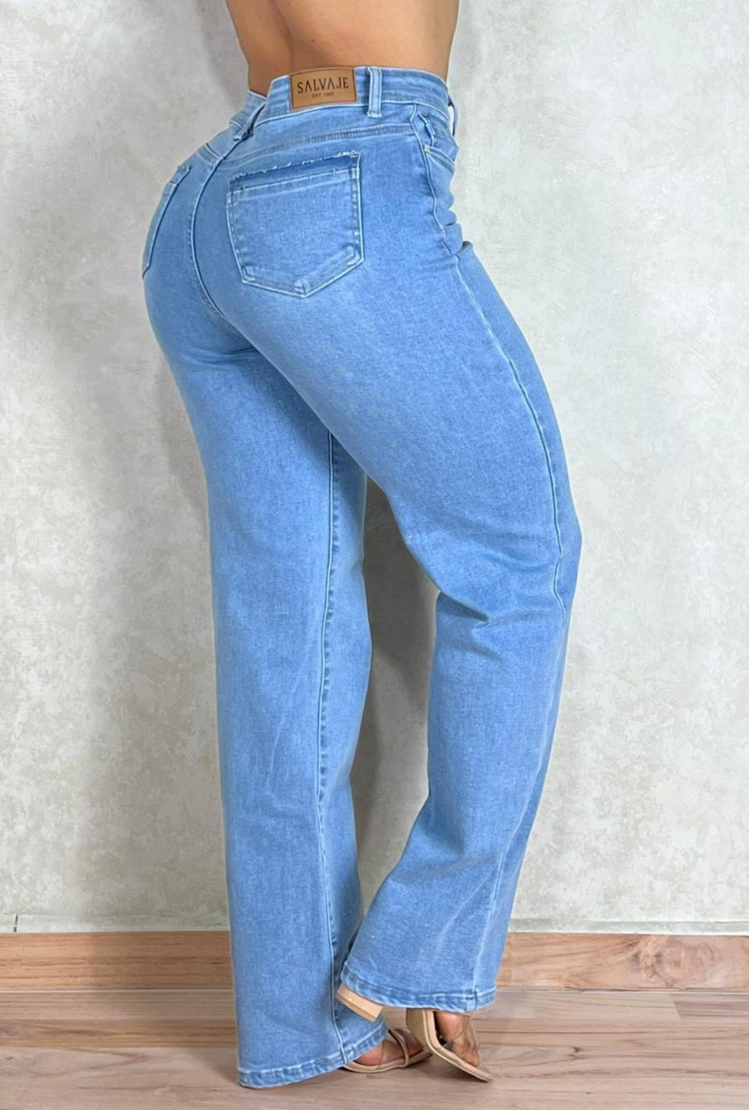 Jean Bota Ancha Azul Claro Salvaje