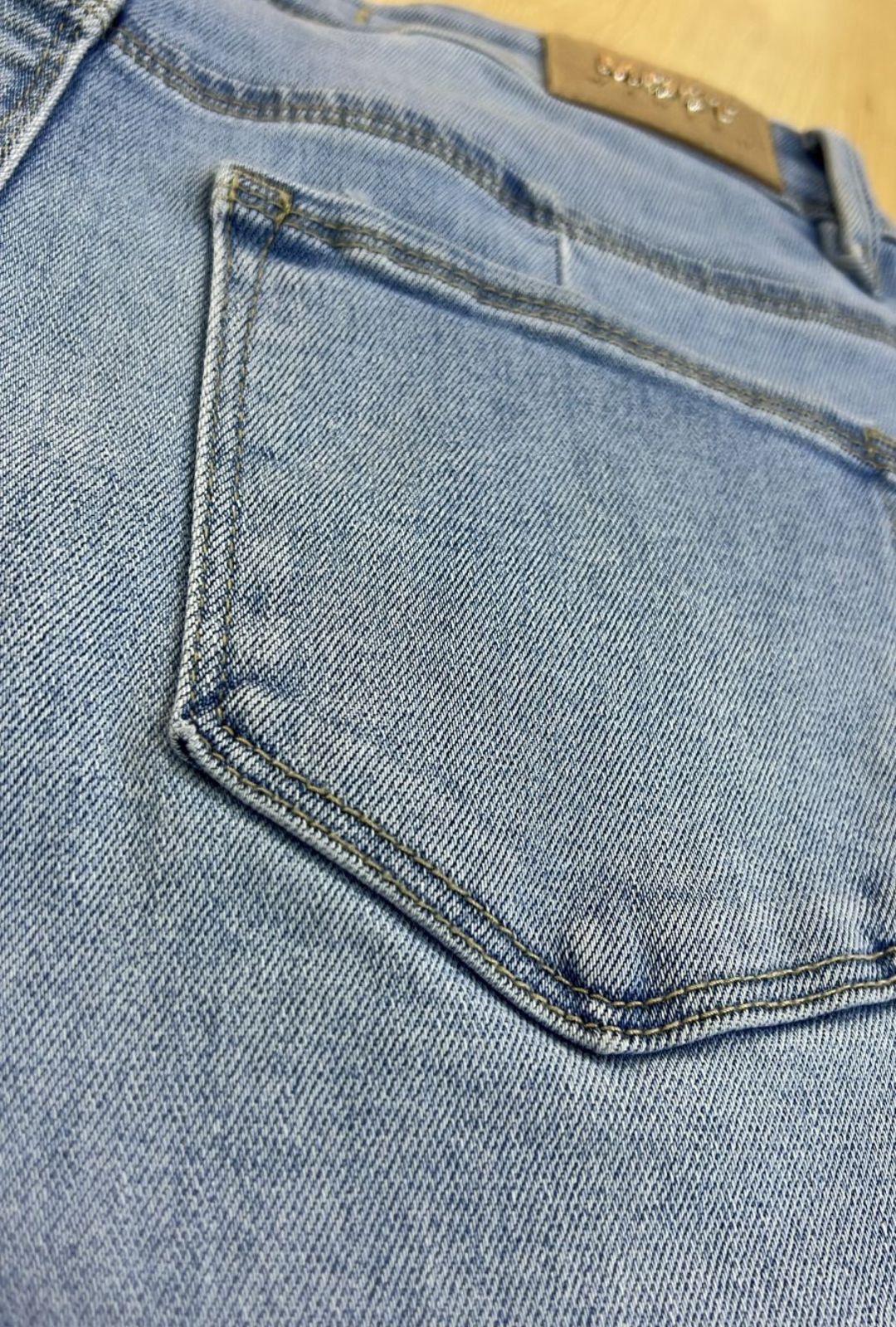 Jeans Recto Straight High Rise Most Wanted