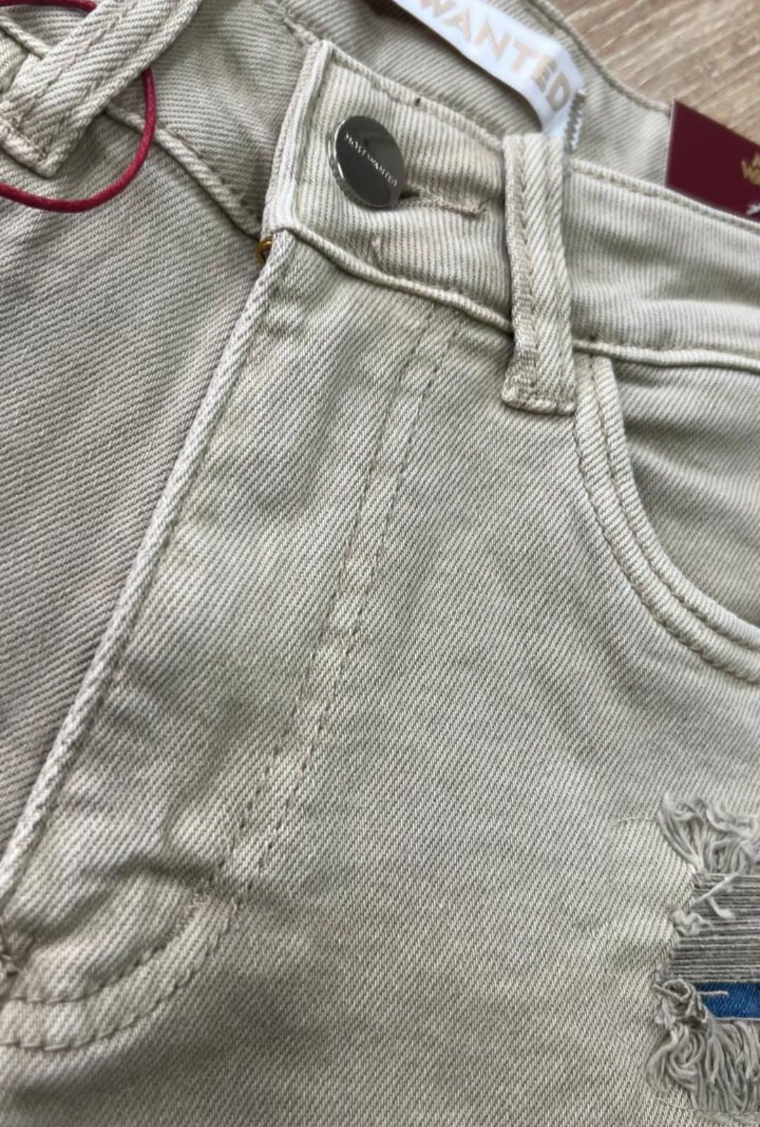 Short Beige Most Wanted