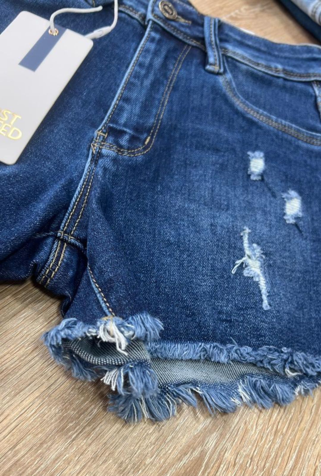Short Azul Oscuro Desmechado Most Wanted