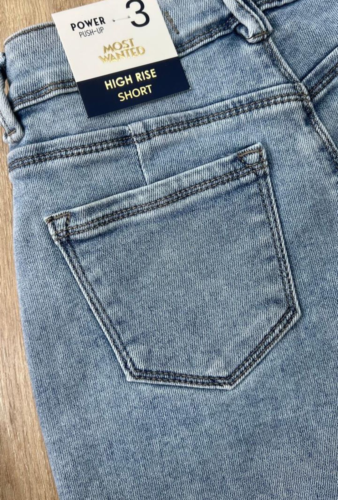Short Azul Claro Most Wanted