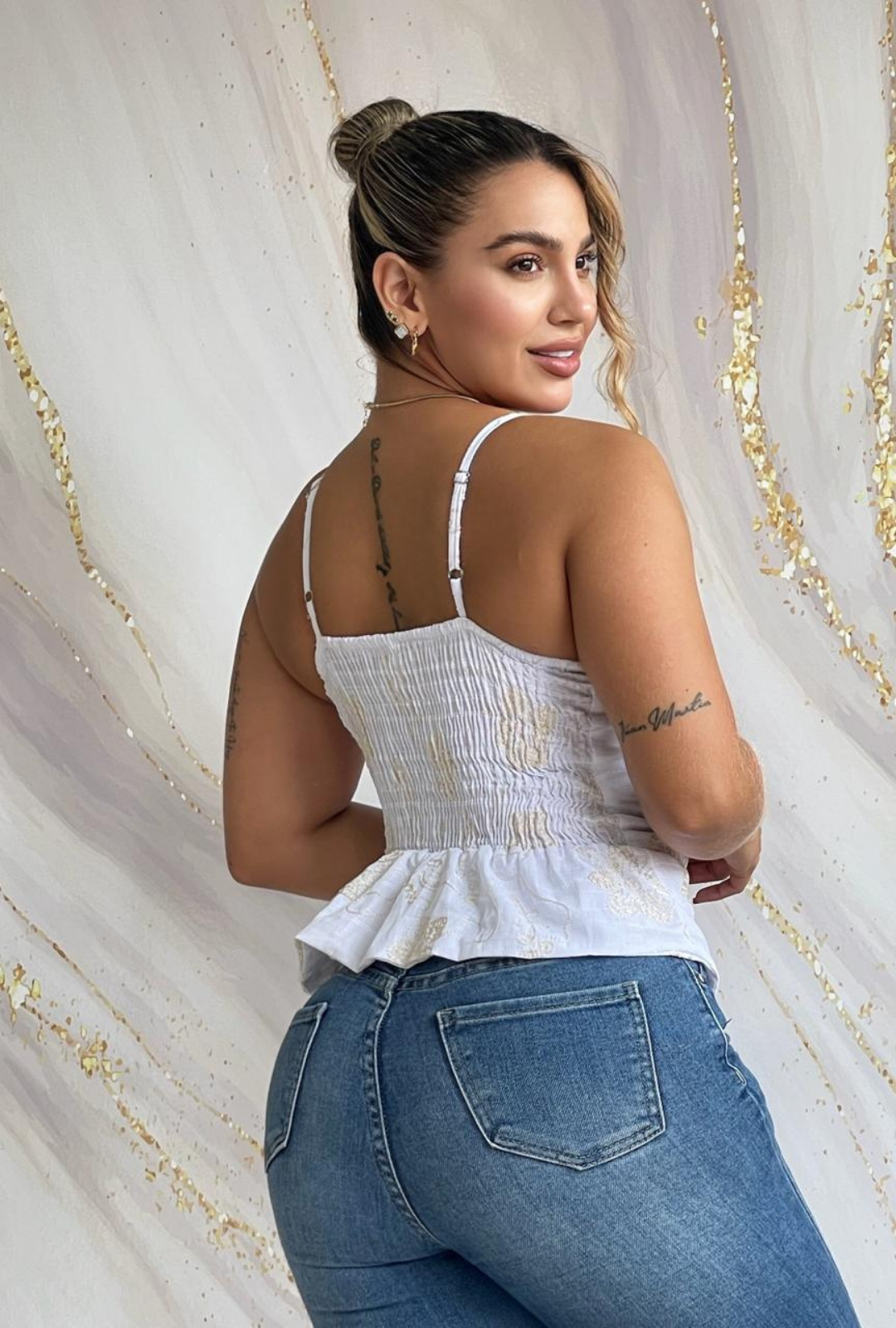 Blusa Lino estampados Bordados