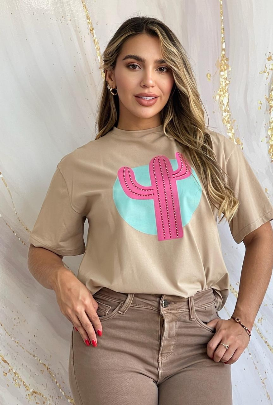 Camiseta Oversize con Estampado de Cactus
