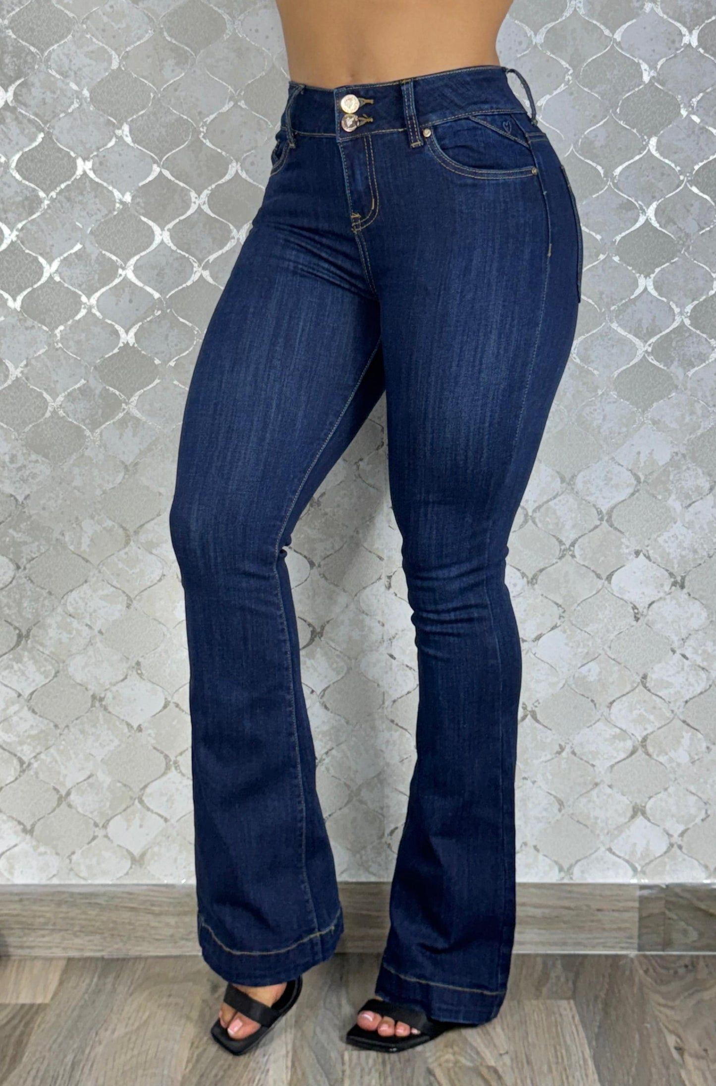 Jean Bota Campana Petroleo POPSUGAR