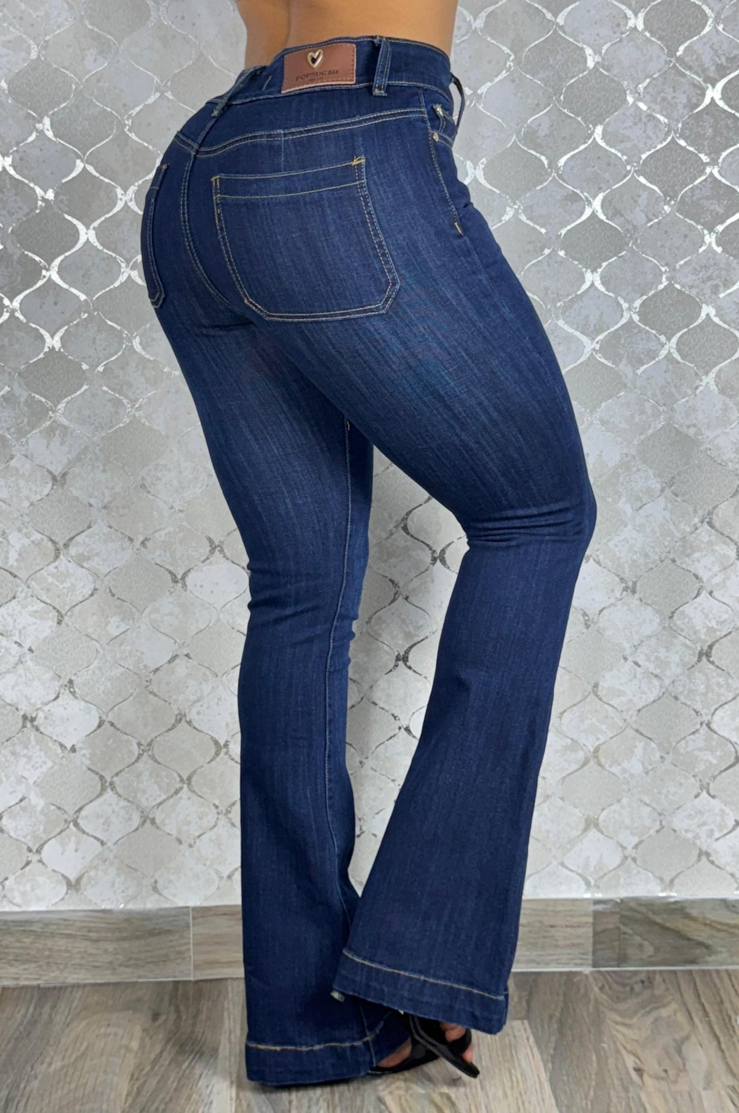 Jean Bota Campana Petroleo POPSUGAR