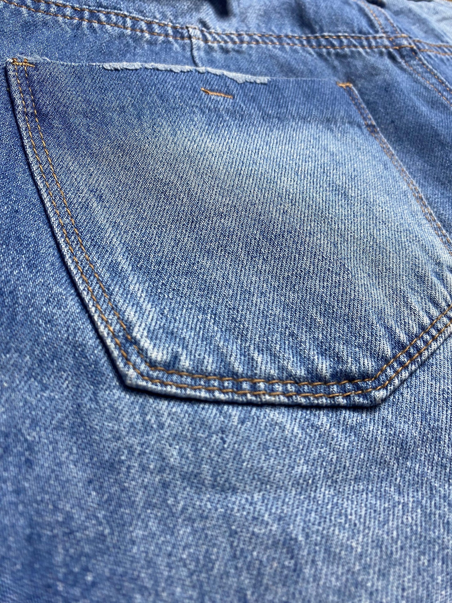 Short most wanted rotos decolorado