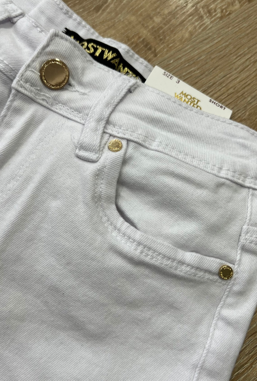 Short Clasico Blanco Most Wanted