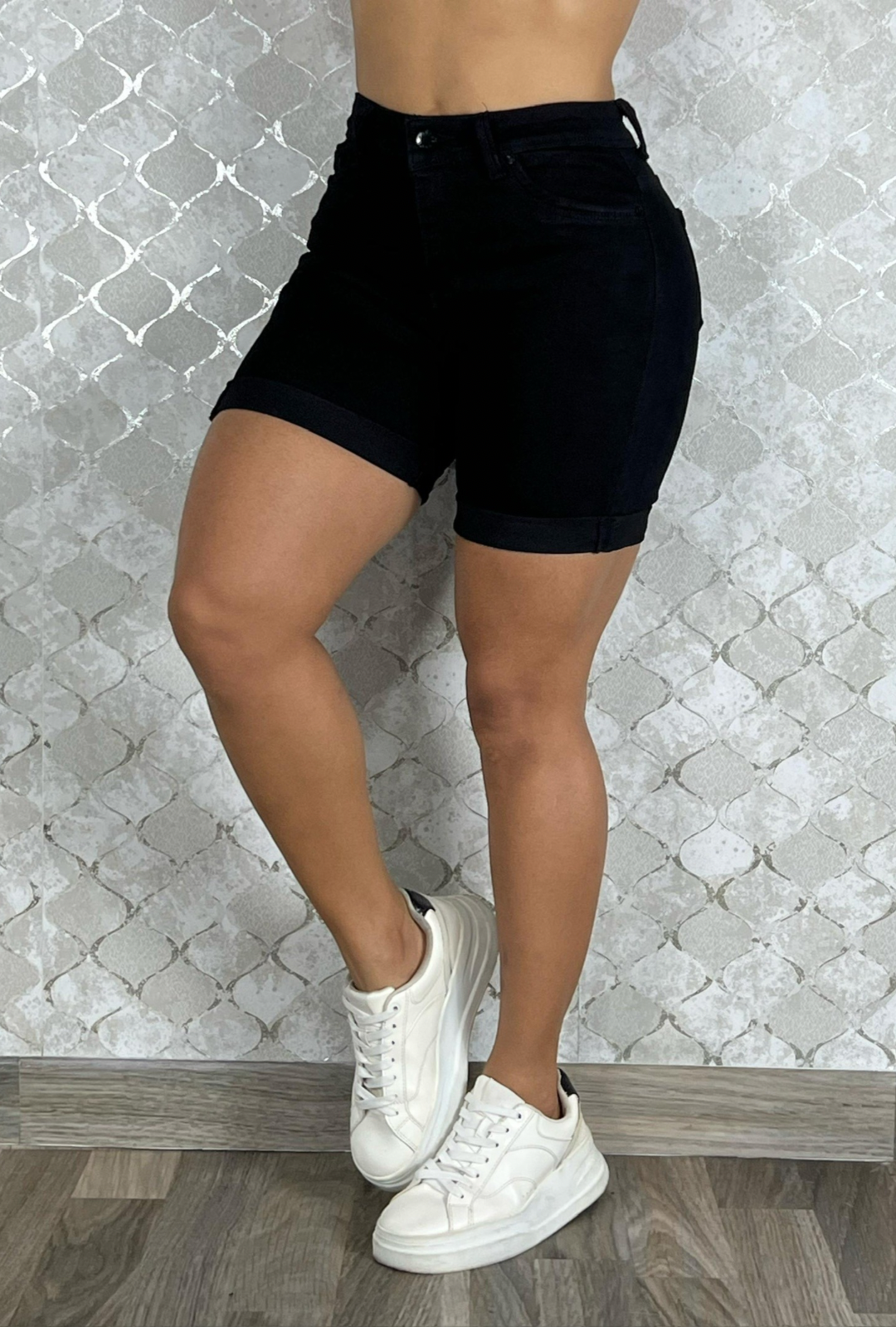 Short Clasico Negro Most Wanted