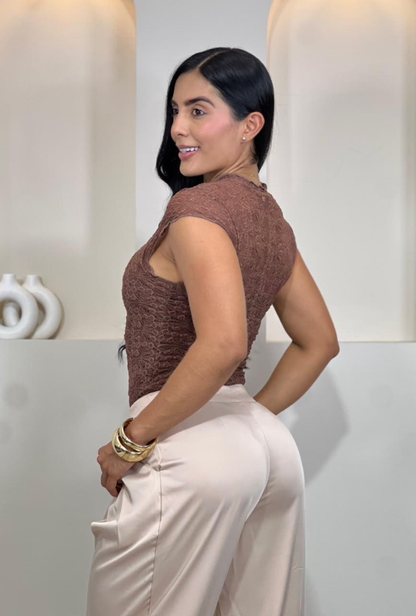 Body de Encaje Floral Cuello Alto
