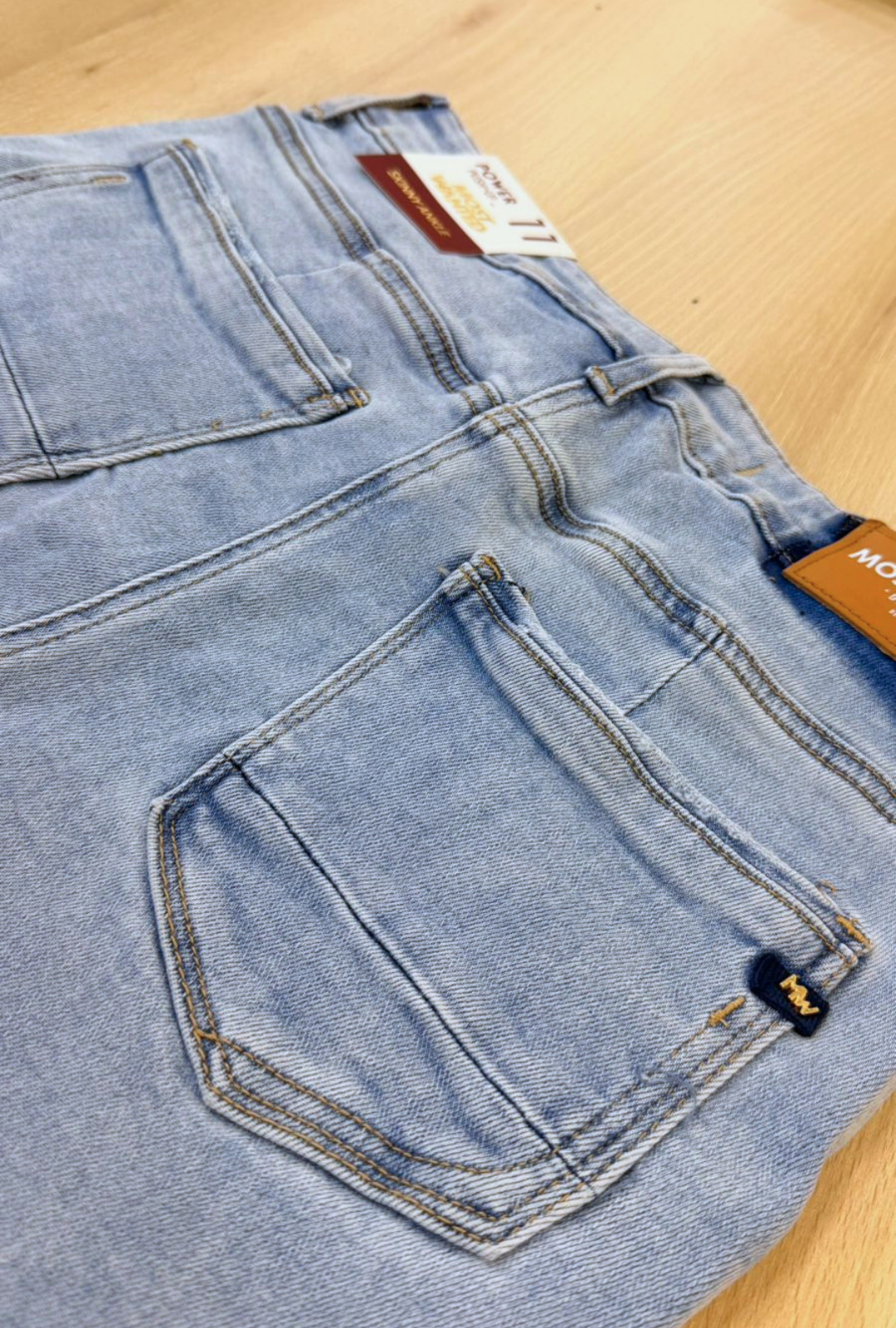 Jean Azul Claro  skinny ankle Most Wanted