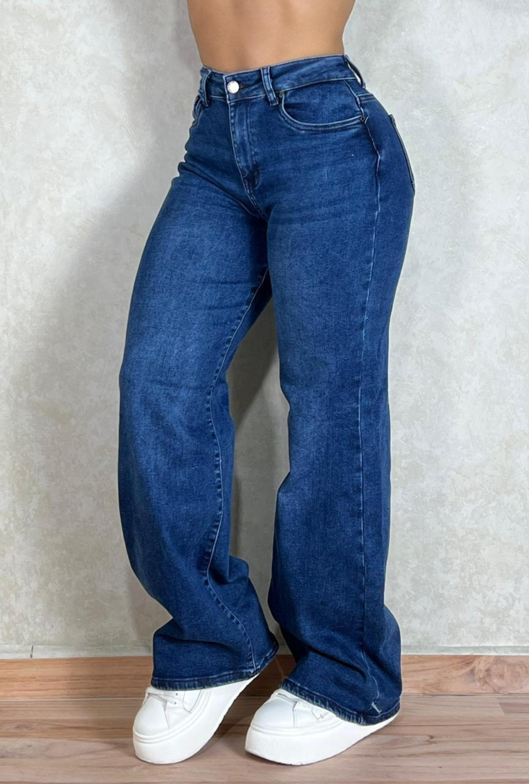 Jean Azul Oscuro Bota Recta Salvaje