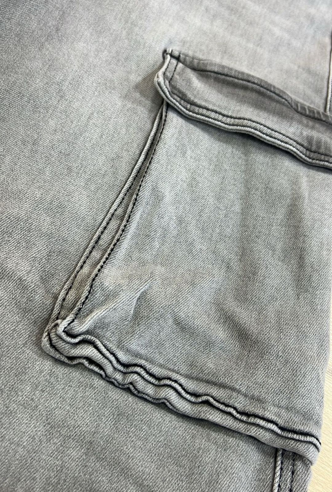 Jean Cargo Gris Most Wanted