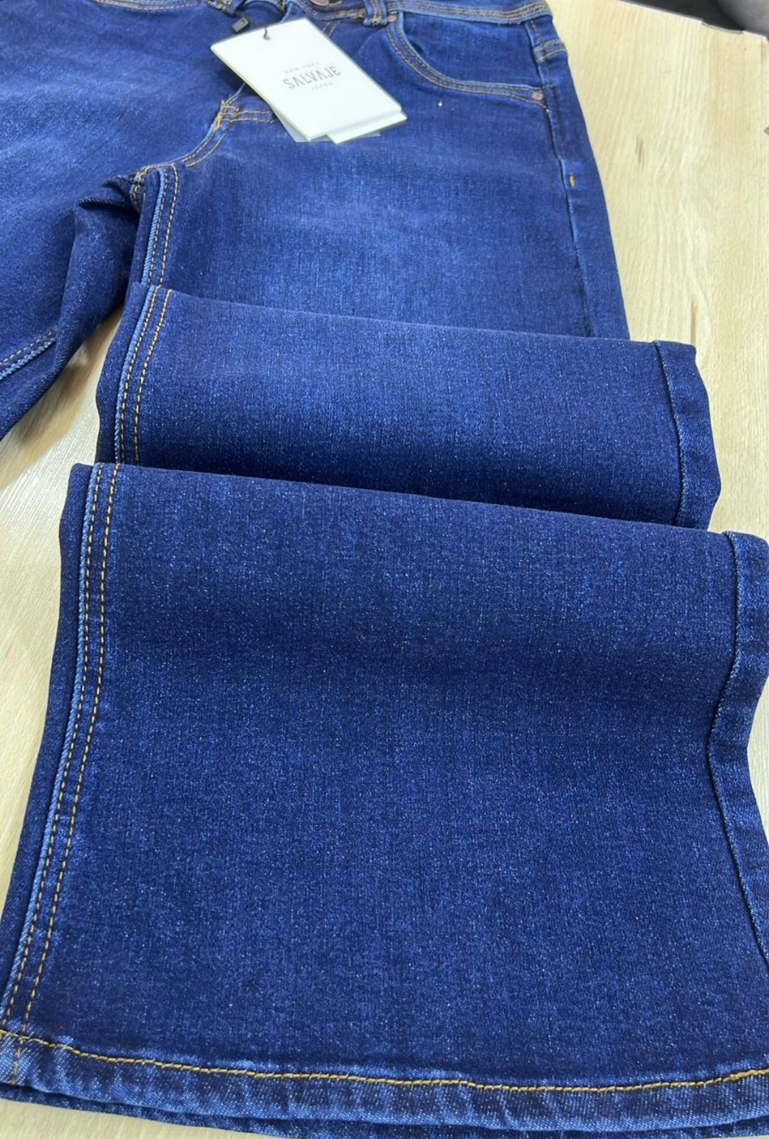 Jean Azul Oscuro Bota Ancha Salvaje