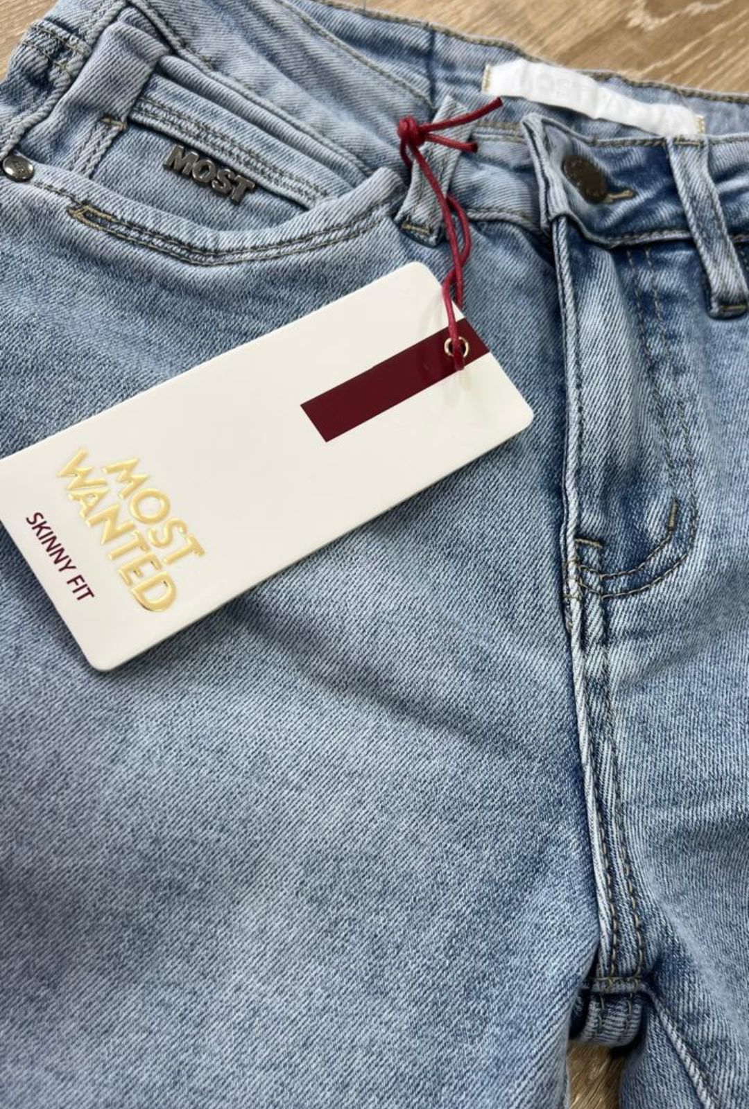 Jean Skinny Claro Flor Tejida Most Wanted
