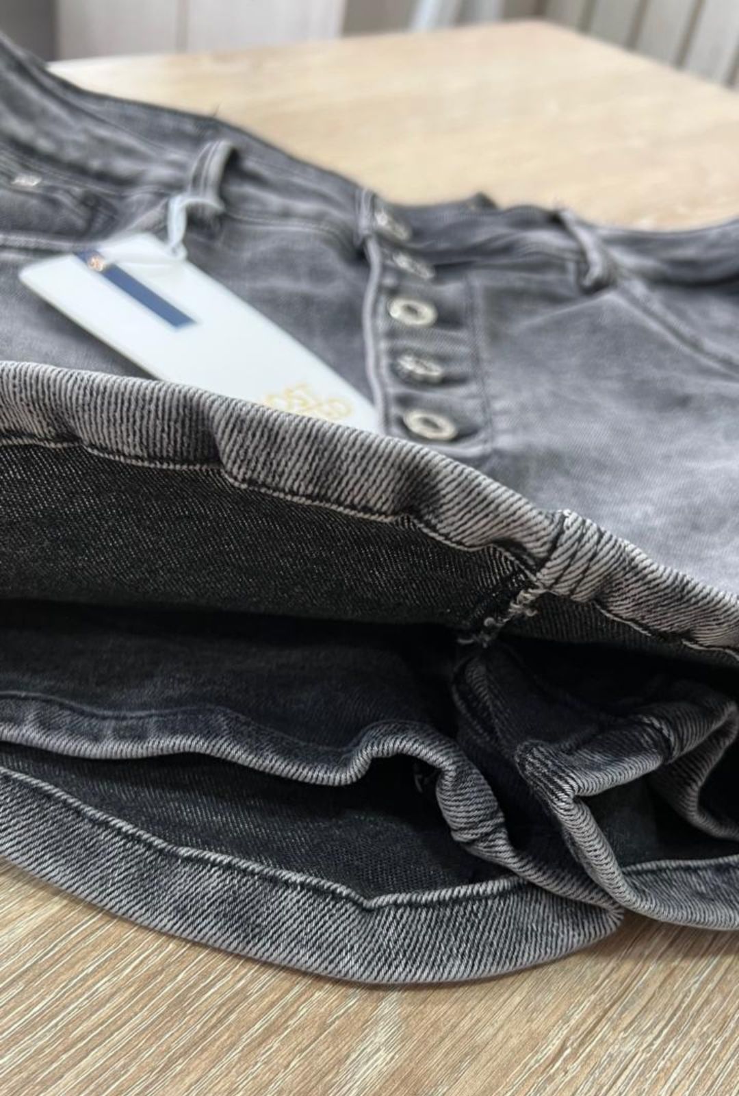 Falda Short Gris Botones Most Wanted