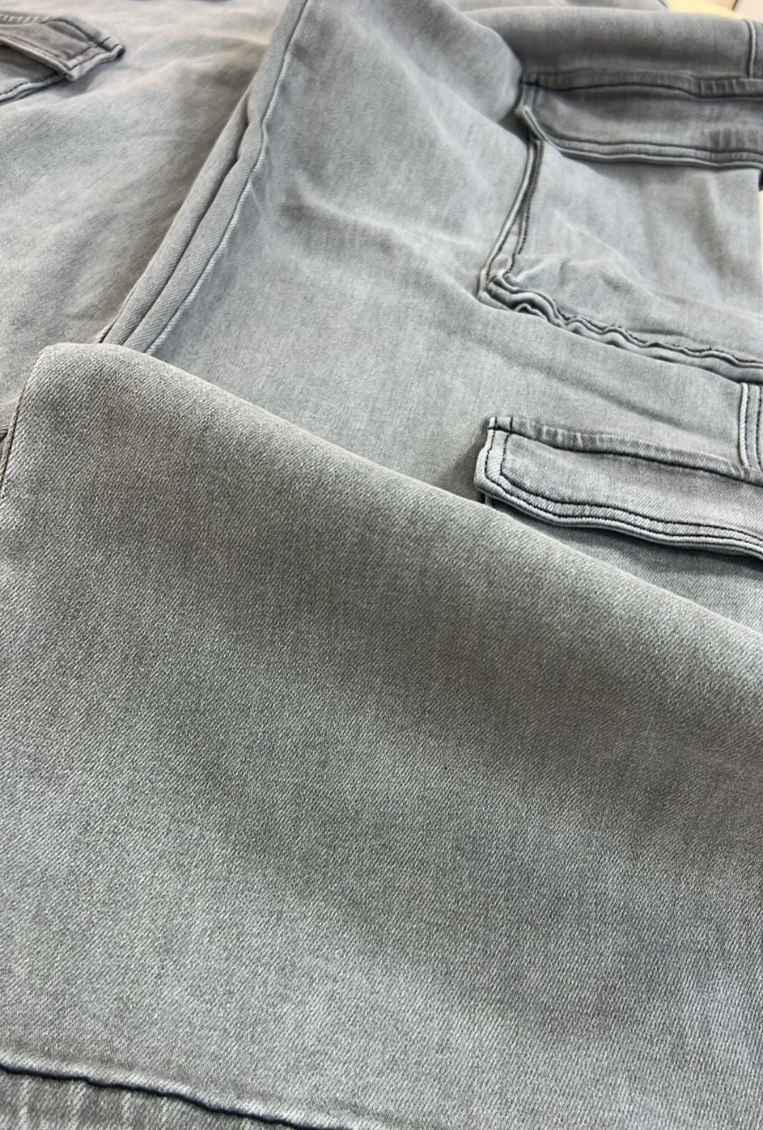 Jean Cargo Gris Most Wanted