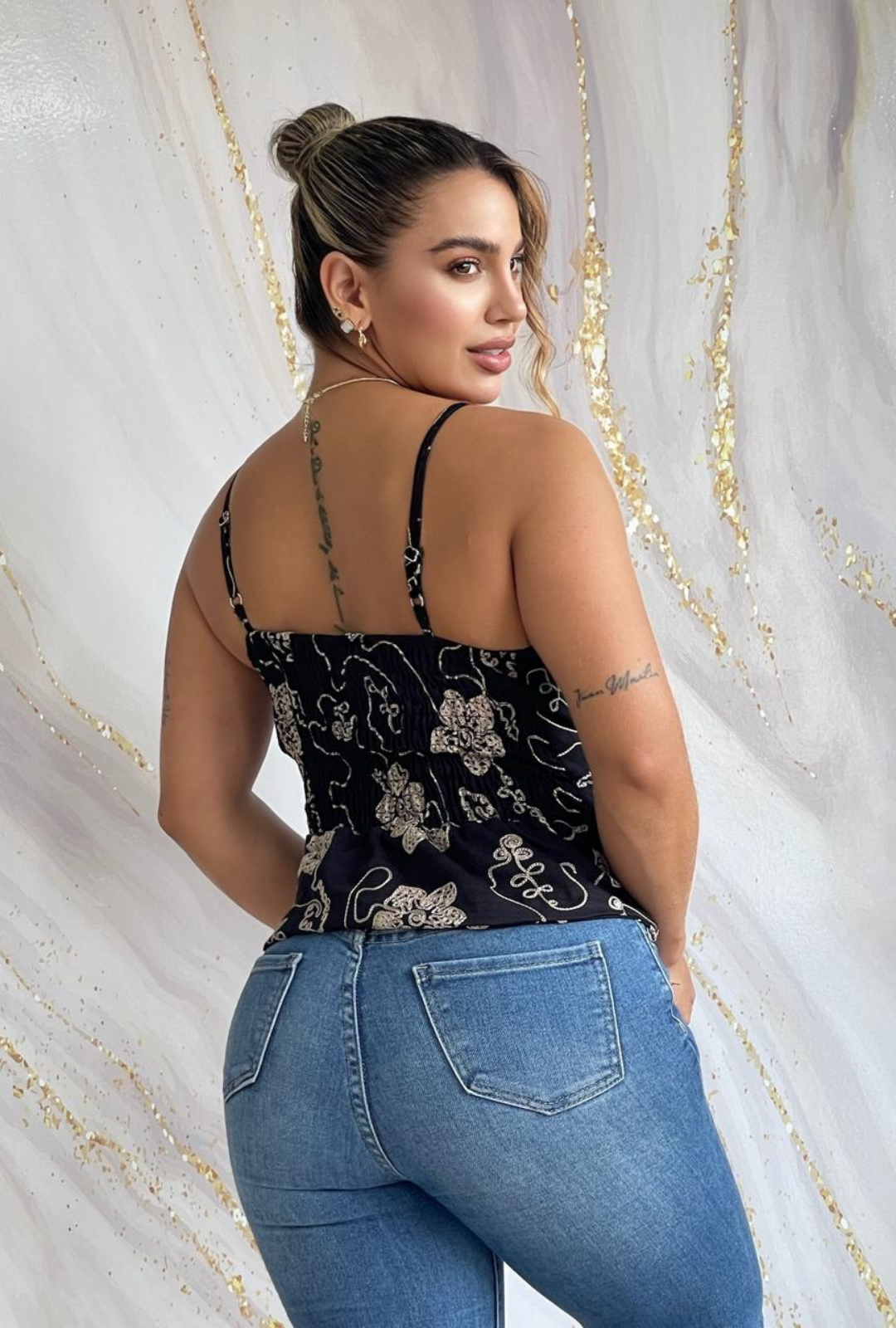 Blusa Lino estampados Bordados