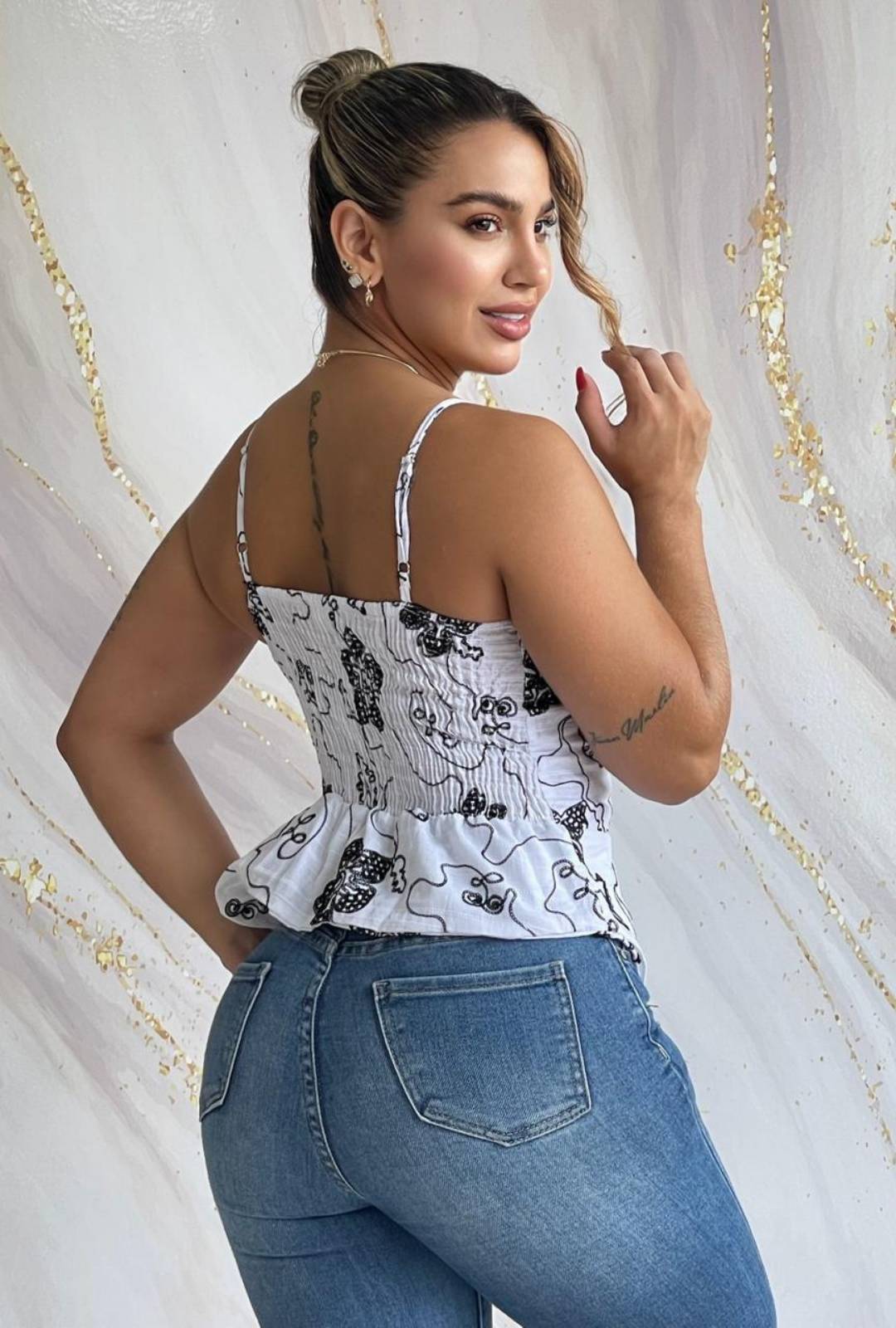 Blusa Lino estampados Bordados