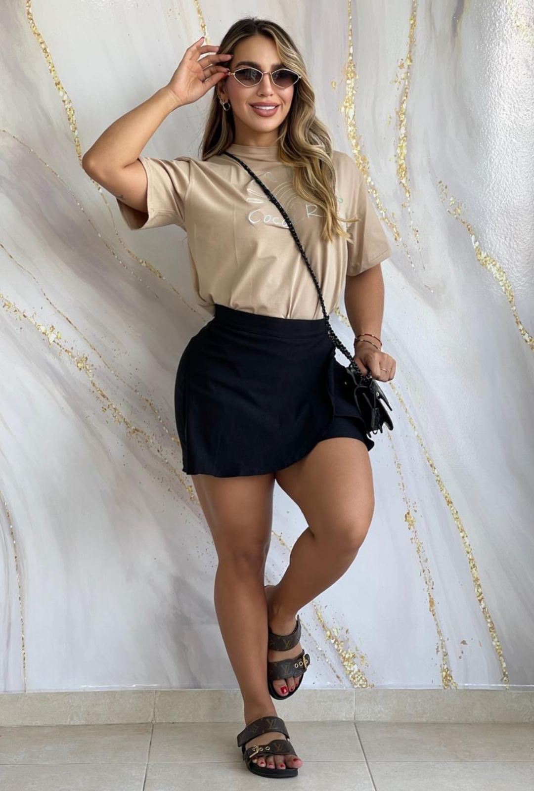 Camiseta Oversize en Tela Fría con Bordado Cocoa Rose