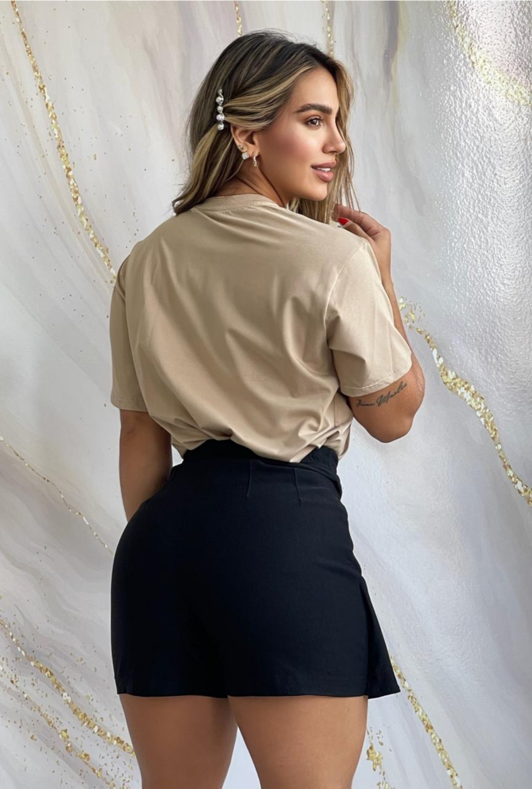 Camiseta Oversize en Tela Fría con Bordado Cocoa Rose