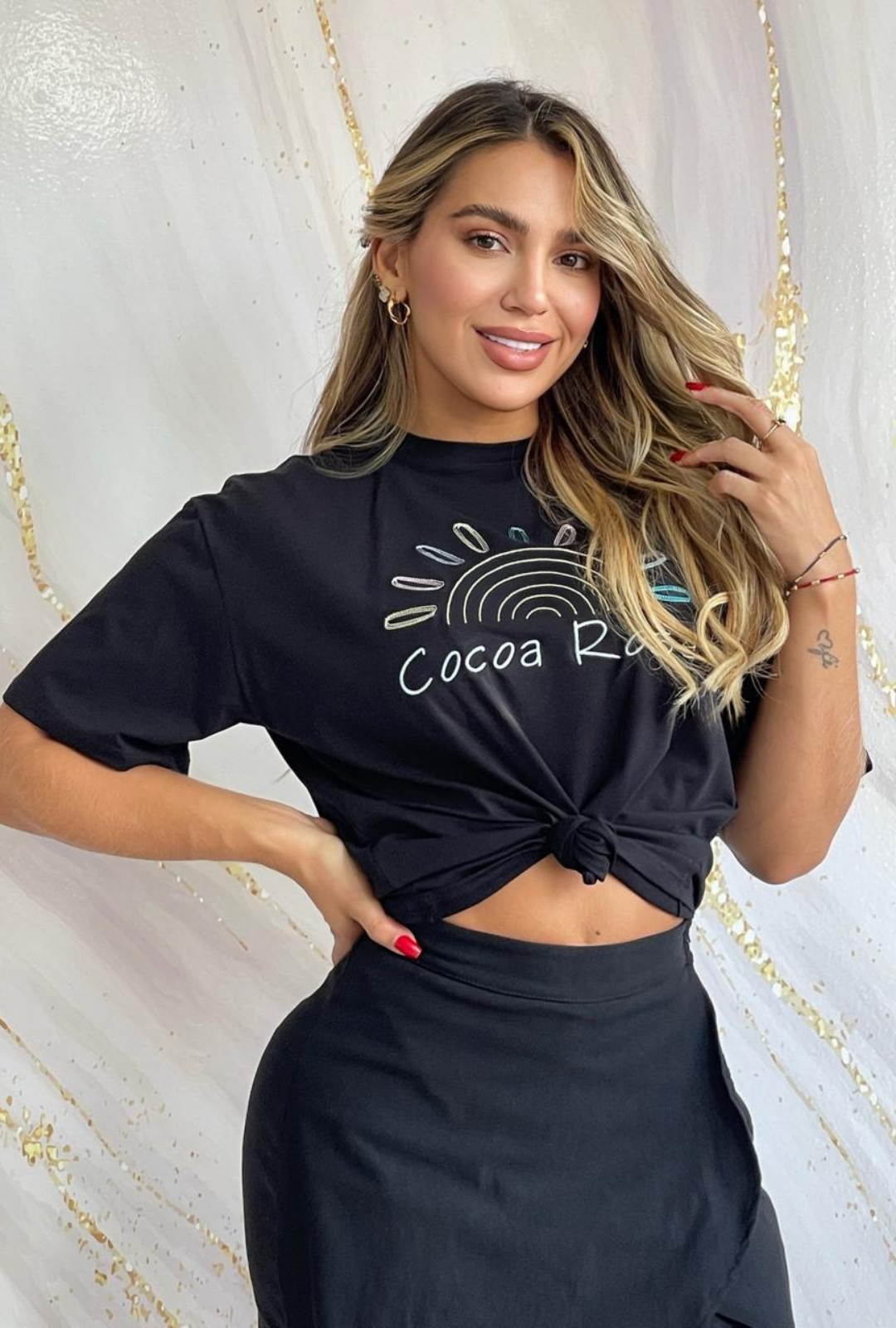 Camiseta Oversize en Tela Fría con Bordado Cocoa Rose