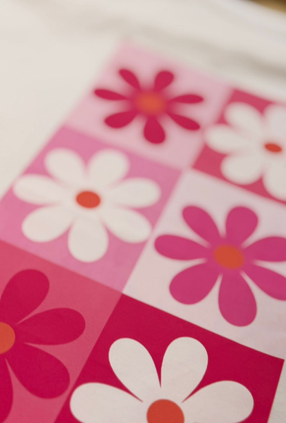 Camiseta Oversize con Estampado de Flores