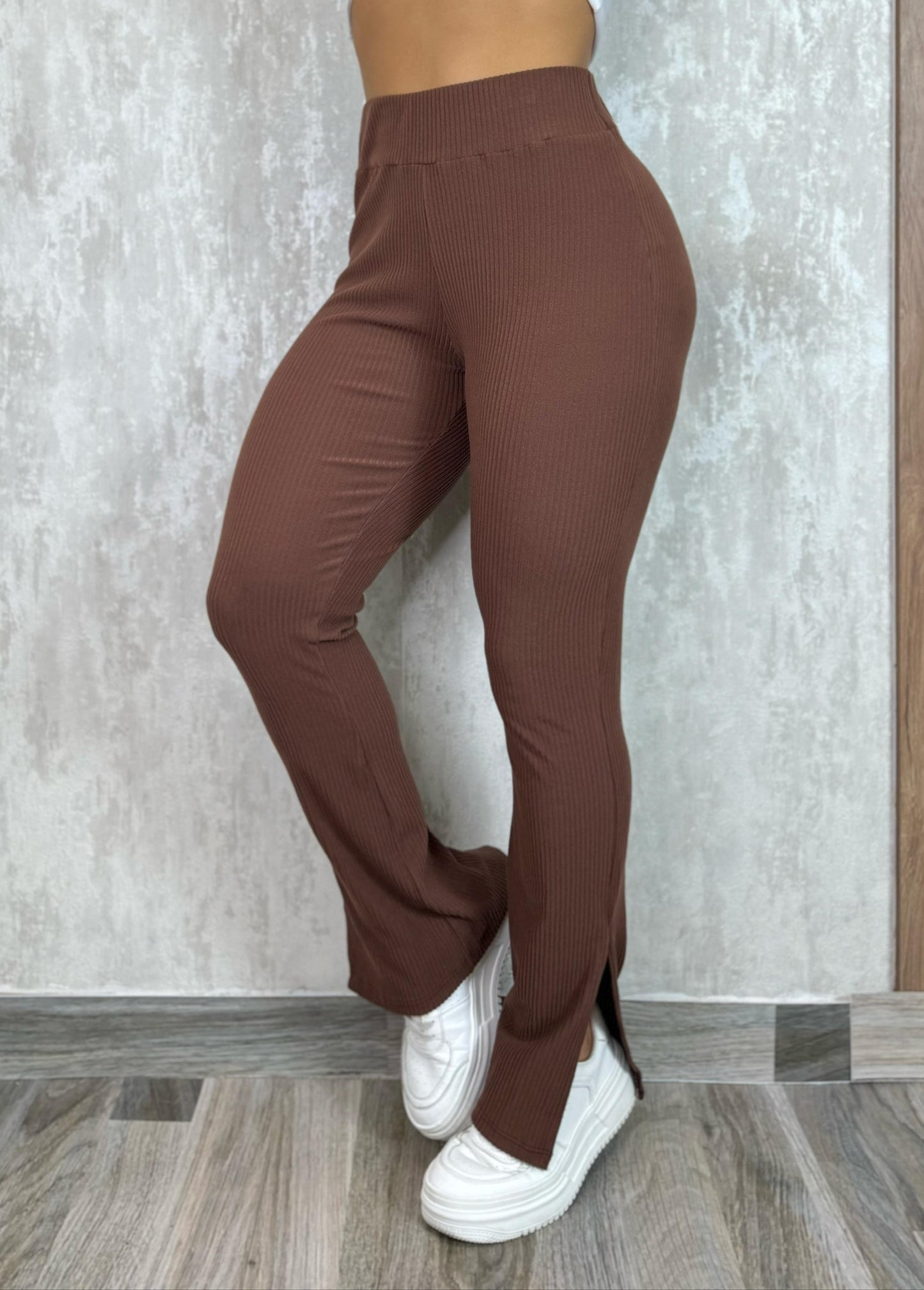 Pantalon Abertura Chocolate